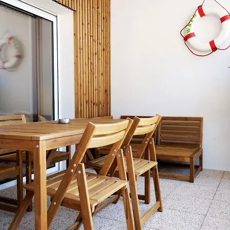 Neuf T2 50m2 Calme Et Spacieux Pres De La Et Golf Avec Grand Balcon Prive